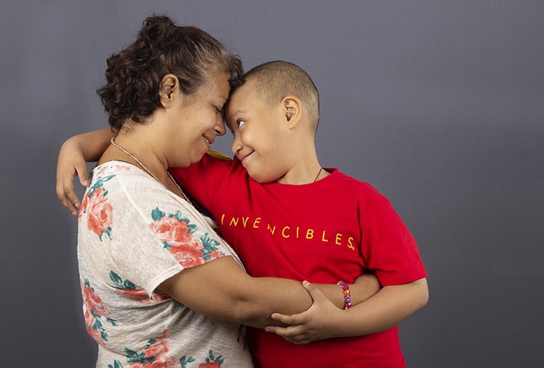 El proyecto Nariz Roja apoya a más de 60 niños y niñas con para que no abandonen sus estudios