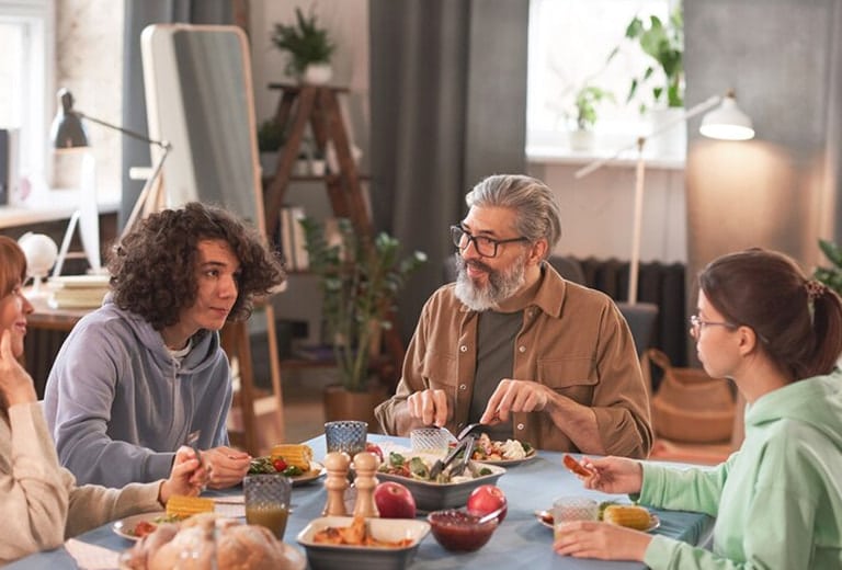 Kuvu Kuvu es una empresa social con la misión de mejorar la calidad de vida de las personas mayores