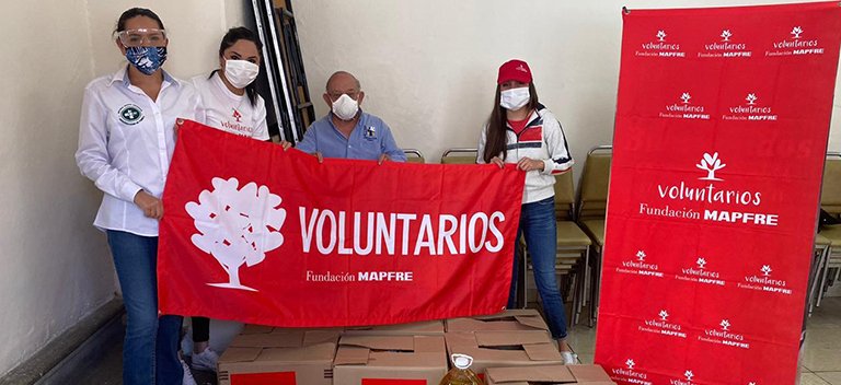 Nuestros voluntarios han querido dedicar el Día del Voluntariado de MAPFRE a realizar una colecta para poder alimentar a muchas personas que carecen de lo más básico